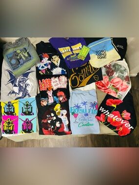 ⭐️BUNDLE ALERT ⭐️ 14 new Vintage unisex t-shirts
